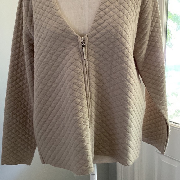 ❤️Karen Lessly Large Quilted Cardigan! Beige - Picture 2 of 6